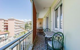 Victoria Apartment